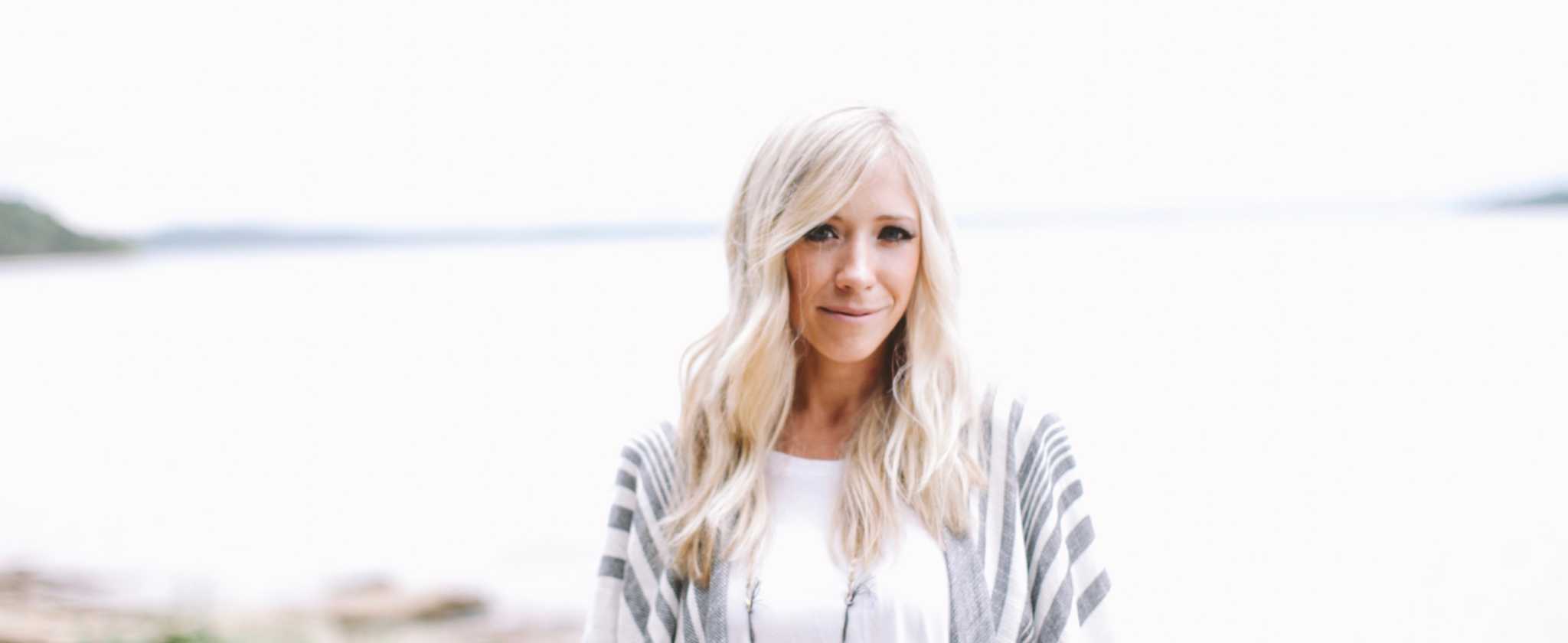 Ellie Holcomb